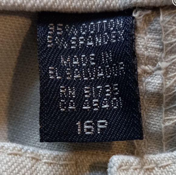 NWOT Beige Izod Mid-Calf Jeans - Picture 8 of 16